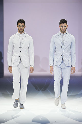 Giorgio Armani / - 2011